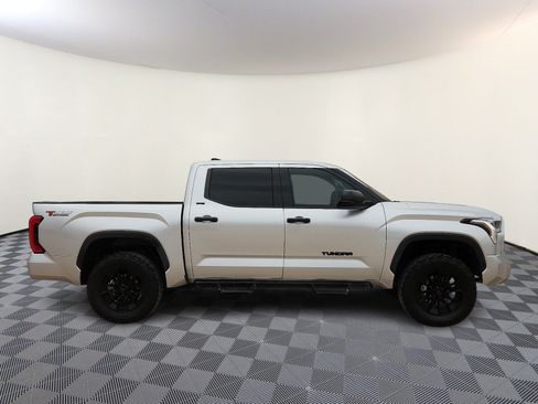 Used 2022 Toyota Tundra SR5 AWD/4WD image 5
