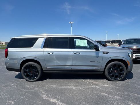New 2026 GMC Yukon XL Denali Ultimate image 5