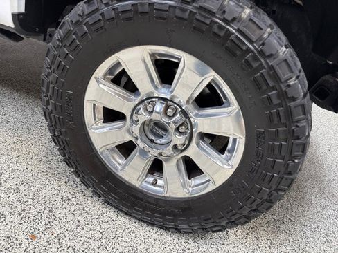 Used 2022 Ford F350 Platinum w/ FX4 Off-Road Package image 76