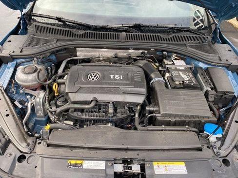 Used 2025 Volkswagen Jetta GLI Autobahn image 50