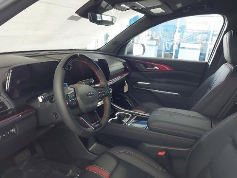 New 2026 Chevrolet Traverse RS image 2