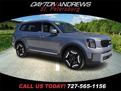Used 2023 Kia Telluride EX w/ EX Captain's Chair Package