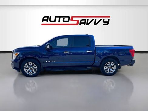 Used 2024 Nissan Titan SV w/ SV Convenience Package image 4