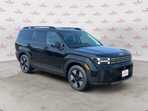 New 2026 Hyundai Santa Fe SEL image 2