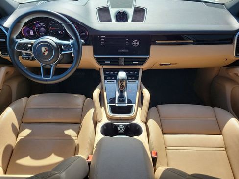 Certified 2023 Porsche Cayenne AWD/4WD image 20