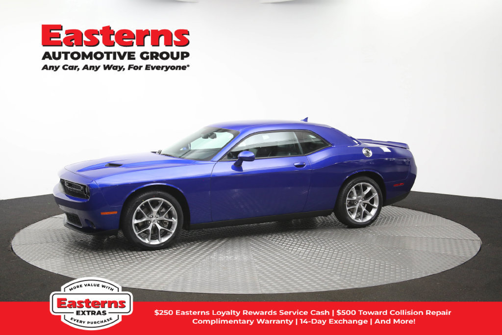 Used 2022 Dodge Challenger SXT w/ Plus Package RWD image 59