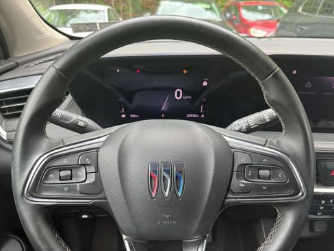 Used 2025 Buick Encore GX Preferred AWD/4WD image 28