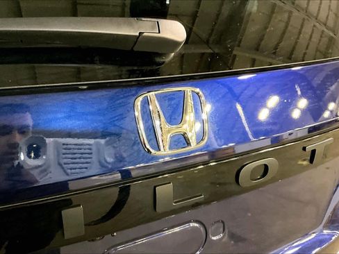 Used 2025 Honda Pilot EX-L image 31