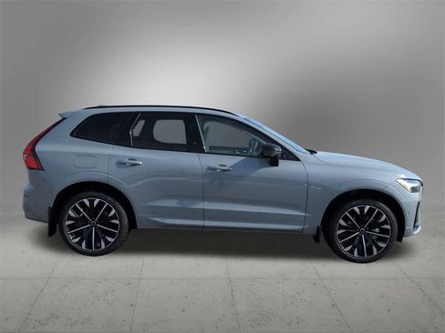 New 2026 Volvo XC60 B5 Ultra w/ Protection Package Premier image 7
