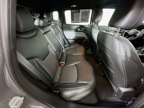 Used 2024 Jeep Compass Latitude w/ Convenience Group image 11