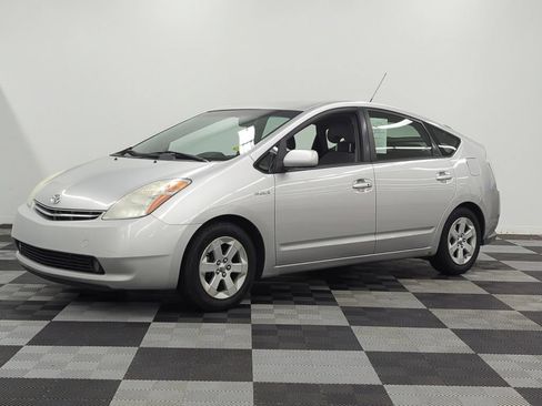 Used 2009 Toyota Prius w/ Pkg 5 FWD image 3