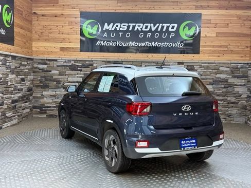 Certified 2026 Hyundai Venue SEL FWD image 8