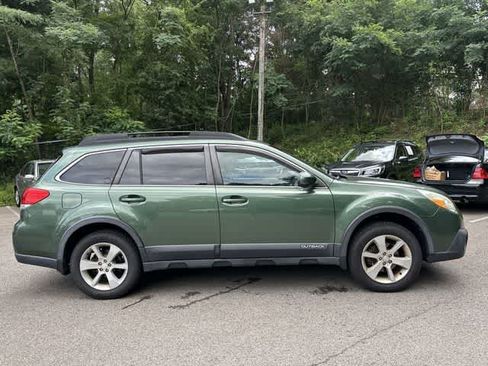 Used 2014 Subaru Outback 2.5i Premium w/ Moonroof Package AWD/4WD image 3