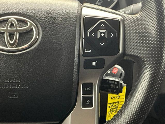 Used 2022 Toyota Tacoma SR5 AWD/4WD image 12