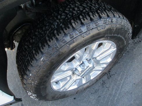 Used 2021 GMC Sierra 2500 Denali w/ Denali Ultimate Package image 13