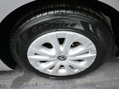 Certified 2022 Toyota Prius LE image 15