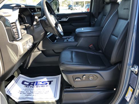 Used 2025 GMC Sierra 2500 Denali w/ Technology Package AWD/4WD image 13