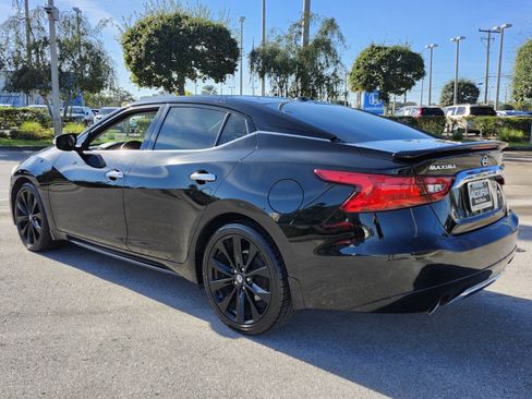Used 2017 Nissan Maxima SR w/ Midnight Edition image 7