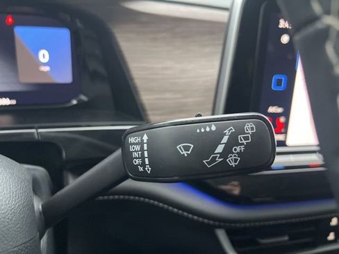 Certified 2025 Volkswagen Atlas SEL image 18