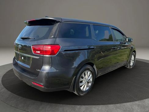 Used 2019 Kia Sedona LX FWD image 6