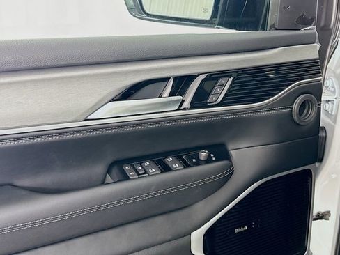 New 2026 Jeep Grand Wagoneer Limited AWD/4WD image 18