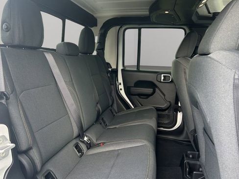 New 2025 Jeep Gladiator Willys image 21