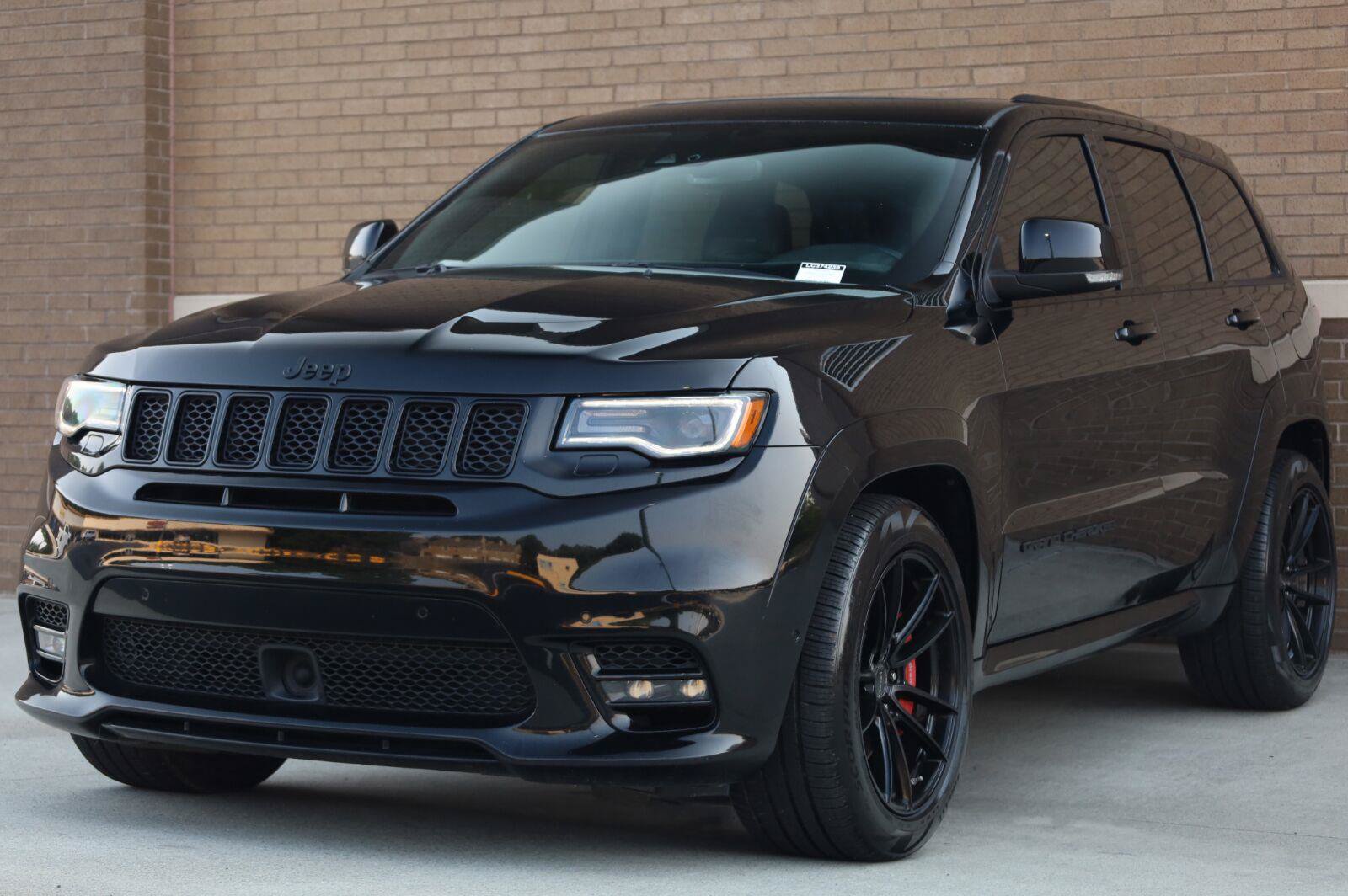 Used 2020 Jeep Grand Cherokee SRT AWD/4WD image 7