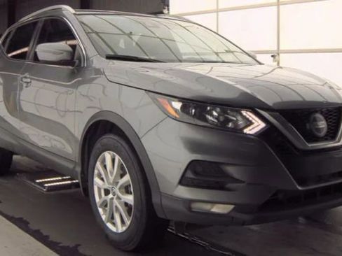 Used 2022 Nissan Rogue Sport SV image 1