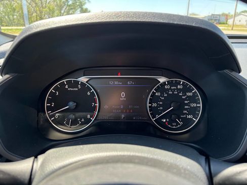 Used 2025 Nissan Altima 2.5 SV image 21