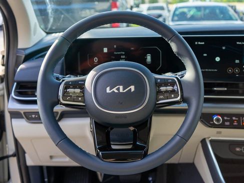 New 2026 Kia Carnival SX w/ SX Dark Edition Package FWD image 17