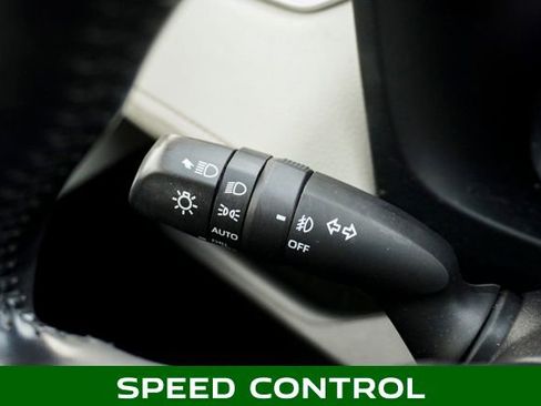 Used 2020 Toyota RAV4 XLE image 22