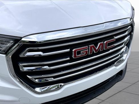 Used 2024 GMC Terrain SLT AWD/4WD image 29