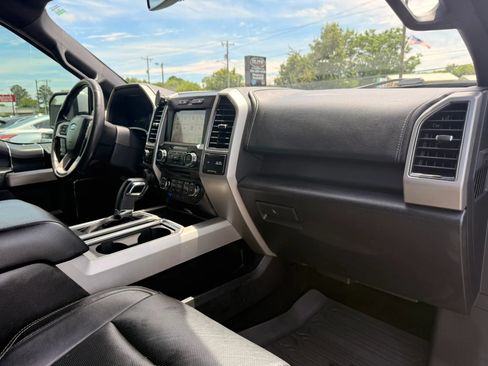 Used 2018 Ford F150 Lariat AWD/4WD image 36