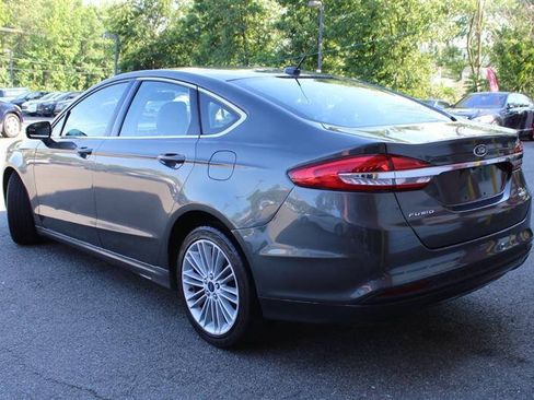 Used 2016 Ford Fusion SE w/ Equipment Group 202A FWD image 3