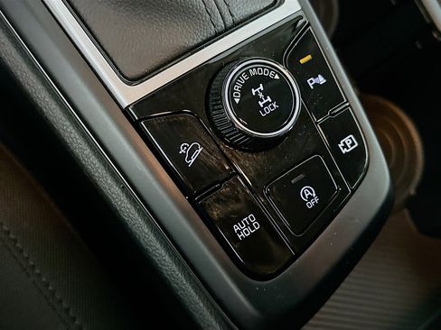 Used 2025 Kia Sportage LX AWD/4WD image 24