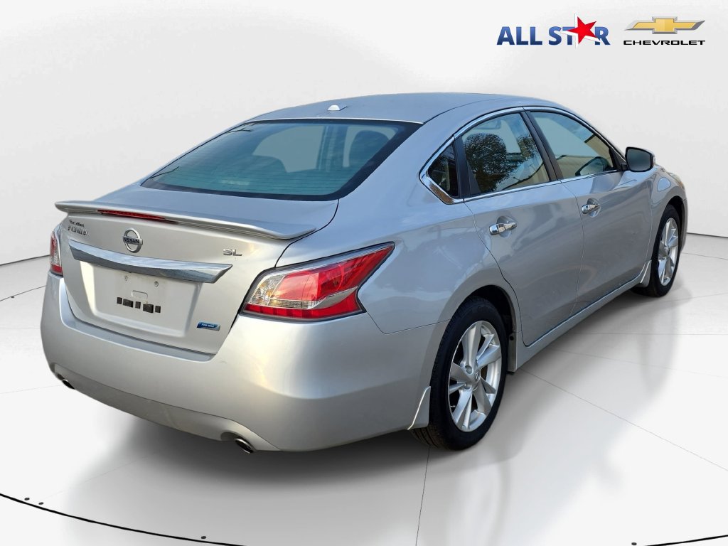 Used 2014 Nissan Altima 2.5 SL w/ Moonroof Package FWD image 3