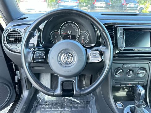 Used 2018 Volkswagen Beetle 2.0T S FWD image 18