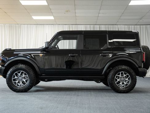 Used 2025 Ford Bronco Badlands image 5