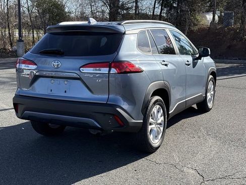 Used 2023 Toyota Corolla Cross LE image 2