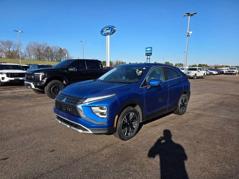 Used 2023 Mitsubishi Eclipse Cross SE image 2