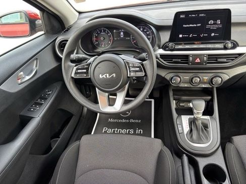 Certified 2023 Kia Forte LXS w/ LXS Technology Package image 13