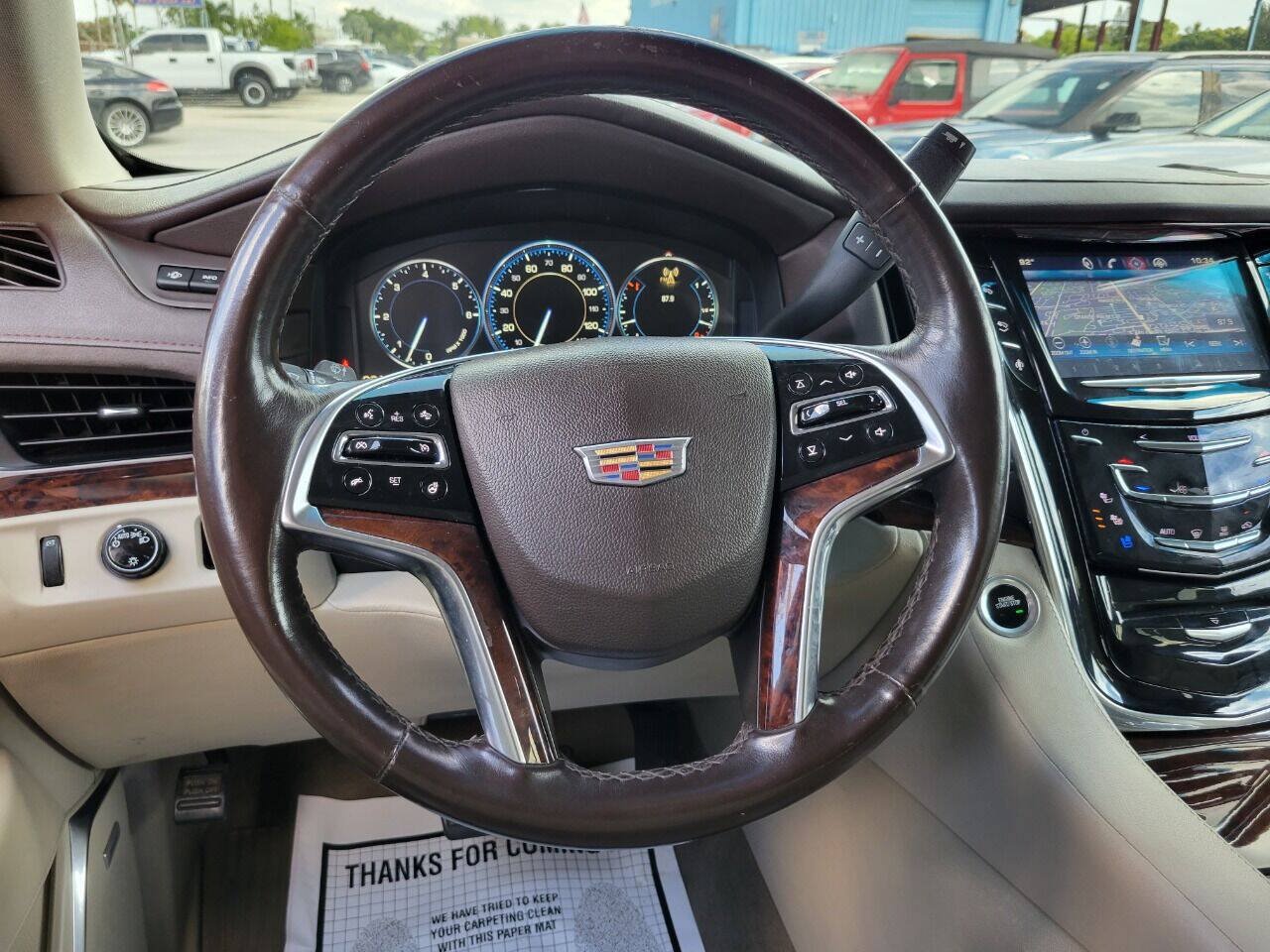 Used 2015 Cadillac Escalade Luxury RWD image 23