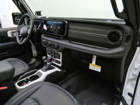 Used 2024 Jeep Wrangler Unlimited Rubicon 392 AWD/4WD image 18