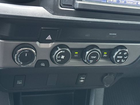 Used 2019 Toyota Tacoma SR w/ SX Package image 21