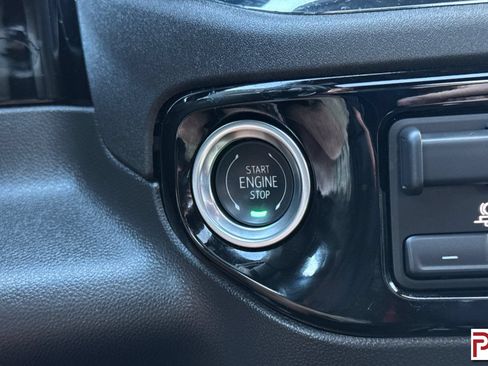 Certified 2025 Chevrolet Silverado 1500 ZR2 AWD/4WD image 26