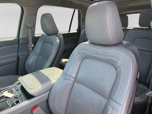 Used 2021 Lincoln Aviator Reserve w/ Equipment Group 208A AWD/4WD image 23