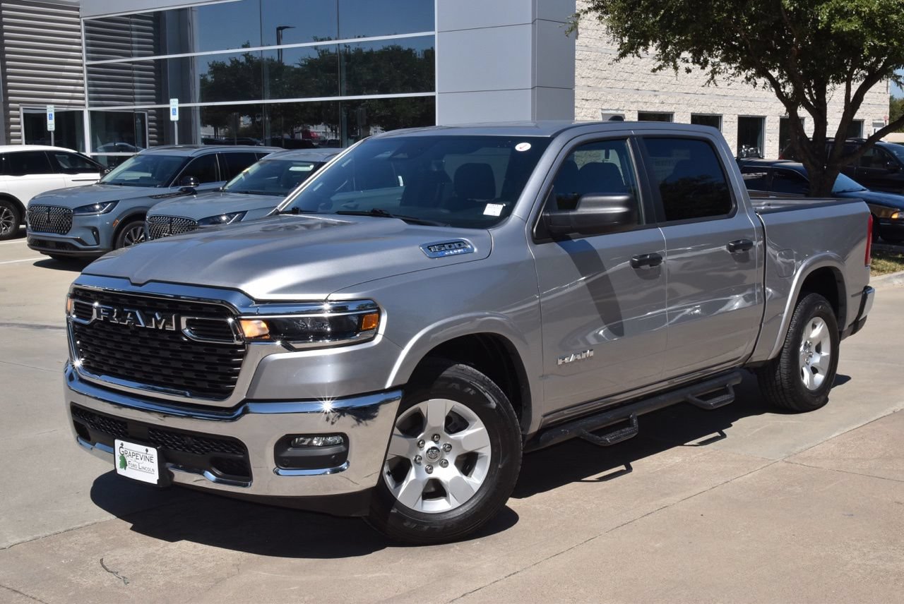 Used 2025 RAM 1500 Big Horn RWD image 41