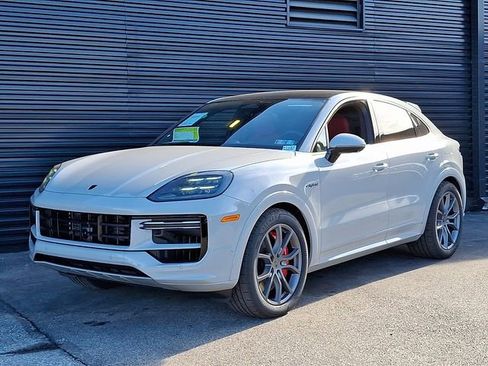 New 2026 Porsche Cayenne Turbo AWD/4WD image 1