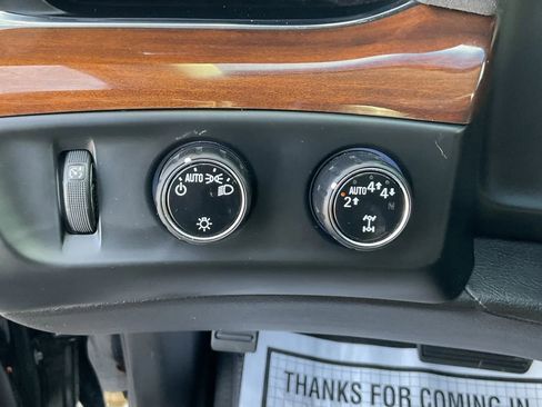 Used 2019 Cadillac Escalade Luxury image 27