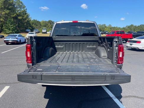 Used 2022 Ford F150 XLT w/ Equipment Group 302A High image 16